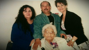 Evangelina Martinez with children Nora, Pat and Ida